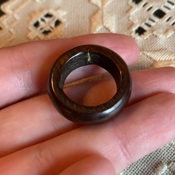 3/10$ Wood ring size 6.5 - Picture 2 of 3